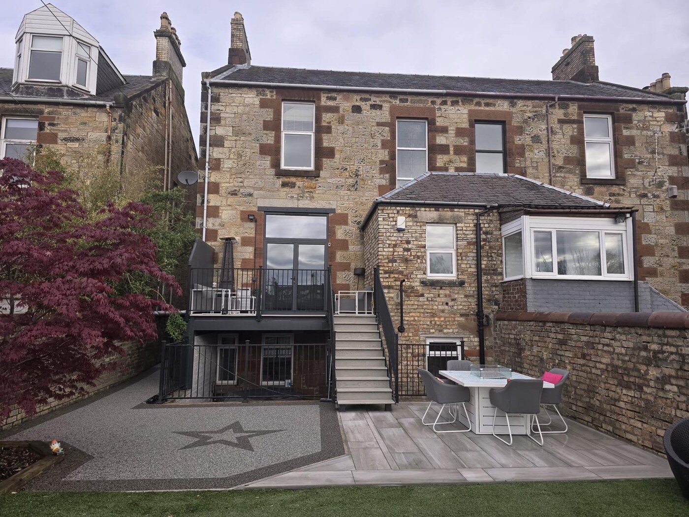 Full garden resin bound surfacing installation